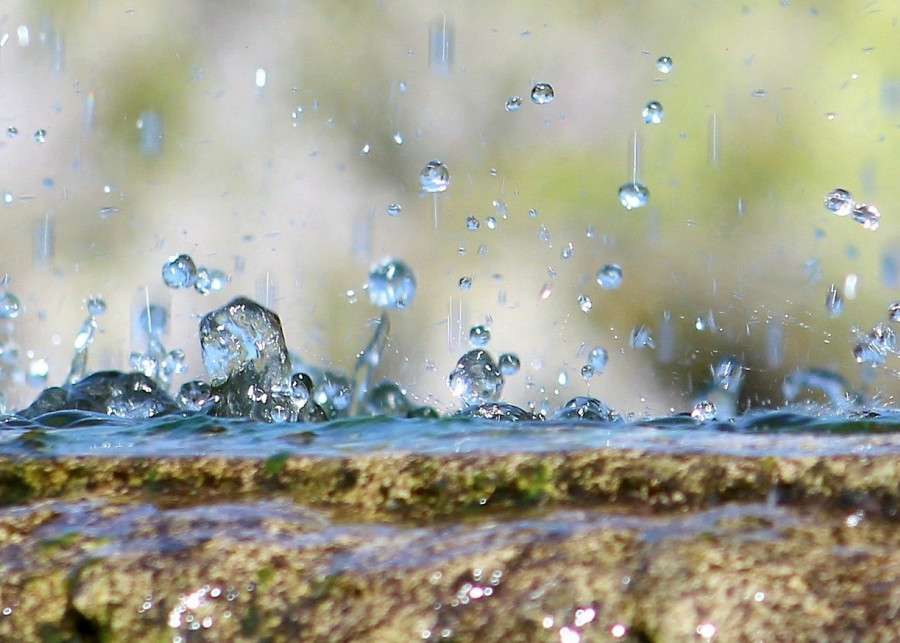 woda deszczowa fot. Sue Rickhuss - Pixabay