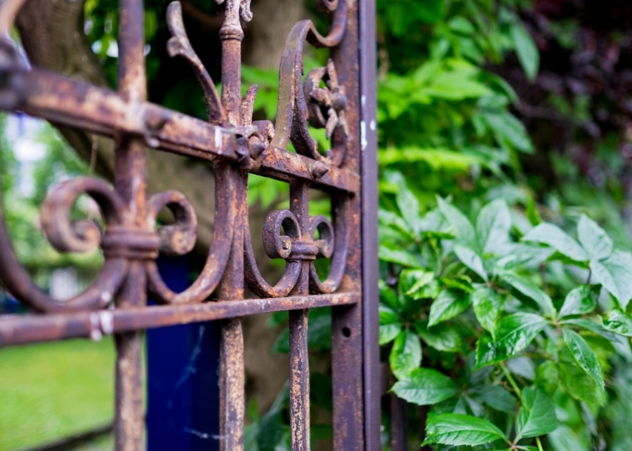 Styl ogrodzenia: jaki wybrać, fot. Anja Delgrande - Pixabay