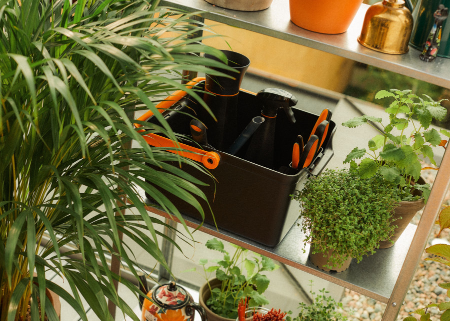 Fiskars Urban Plant Care - narzędzia do pielęgnacji roślin doniczkowych